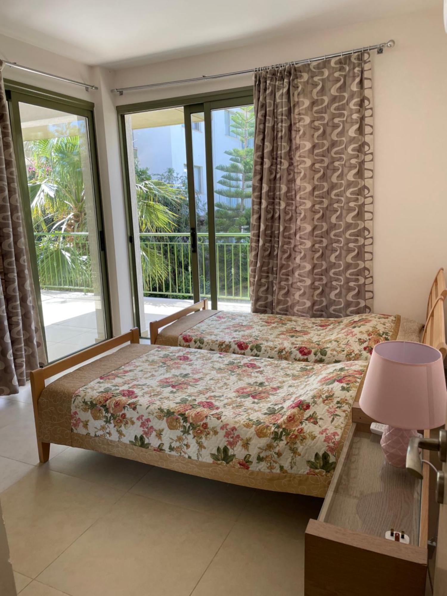 Danaos Pool View Apartment Paphos ภายนอก รูปภาพ