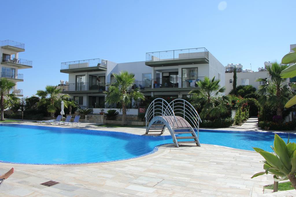 Danaos Pool View Apartment Paphos ภายนอก รูปภาพ